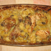 Kura zapekané so zemiakmi a šampiňónmi