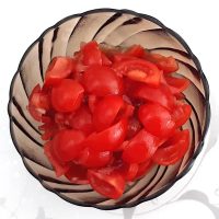 Paradajkový šalát zo cherry paradajok