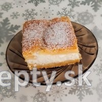 Svieži tvarohový koláč